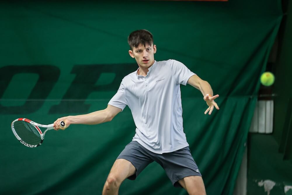 Lenn Lümkemann, 18-jähriger Spieler unserer 1. Tennisherren, möchte sich seinen Traum vom Profitennis erfüllen.